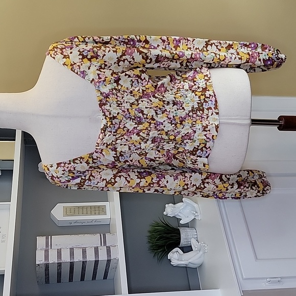 Sanctuary top with ruching yellow purple white flower - Picture 3 of 7